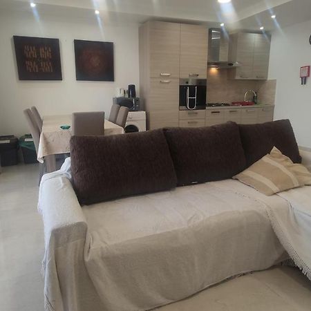 Aquamarine Sea Front Apartments - Third Floor Marsaskala Exterior foto